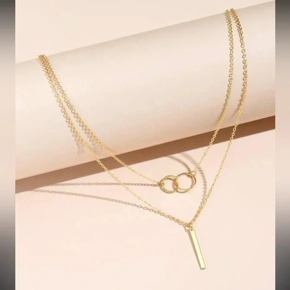 Geometric layered chain necklace with circle and bar pendants gold - Picture 4 of 9